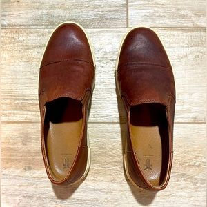 Frye women’s shoes. Barely worn. Comfy. Leather